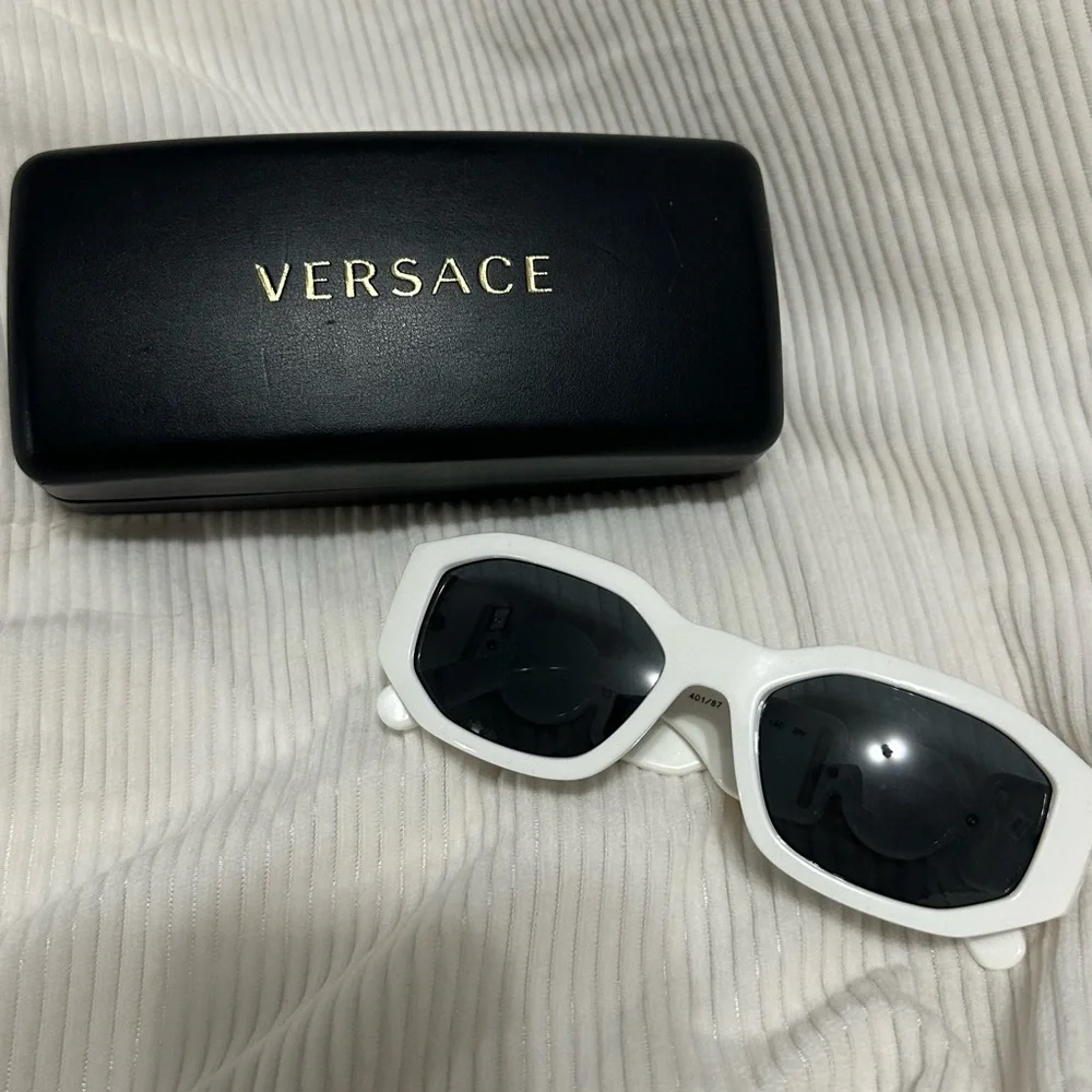 Versace Medusa Biggie Sunglasses - Picture 1 of 5